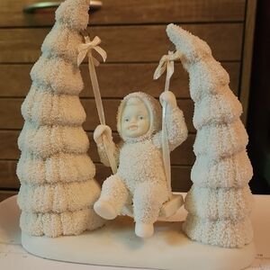 Department 56 Cream Figurine with Trees